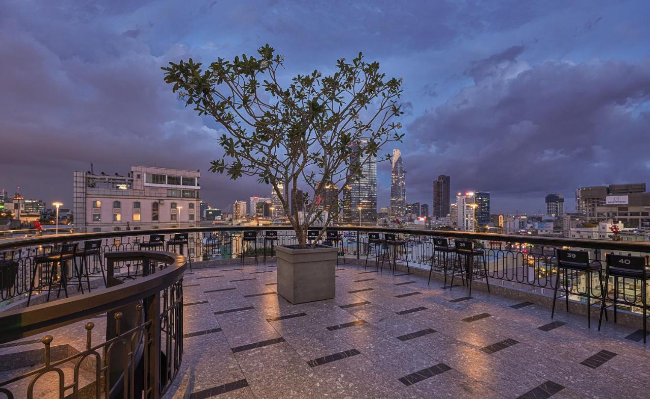 ホテル La Siesta Premium Saigon ホーチミン市 エクステリア 写真 The 137 Pillars Hotel rooftop bar