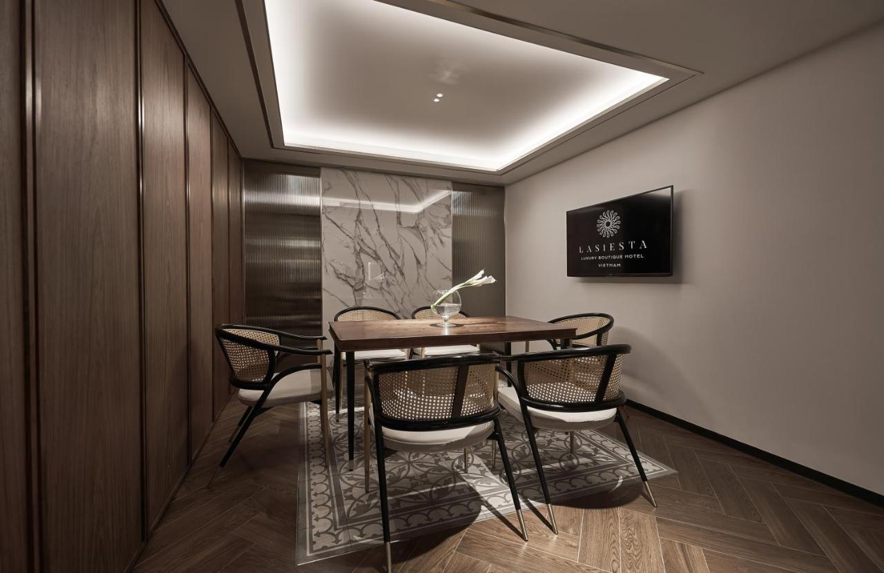 ホテル La Siesta Premium Saigon ホーチミン市 エクステリア 写真 A meeting room at the Amista business center