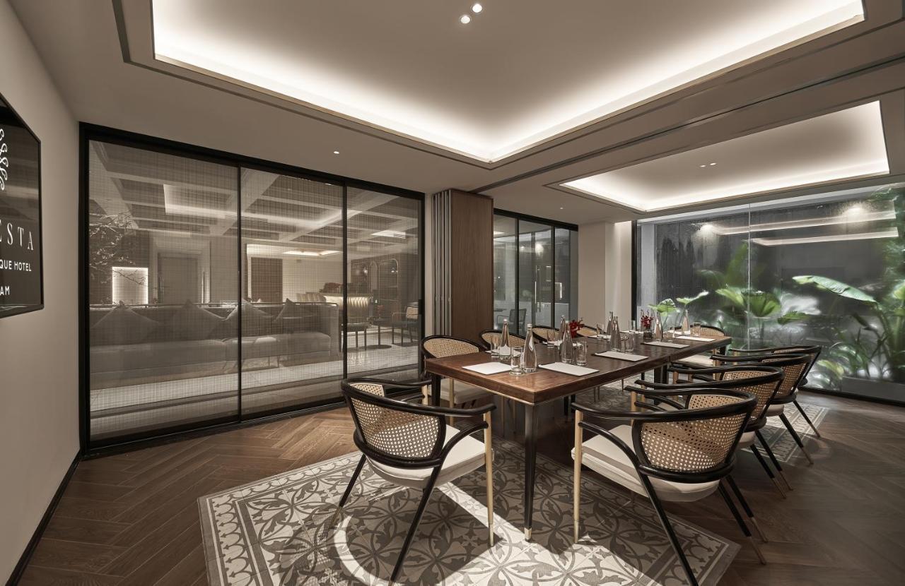 ホテル La Siesta Premium Saigon ホーチミン市 エクステリア 写真 The interior of the restaurant
