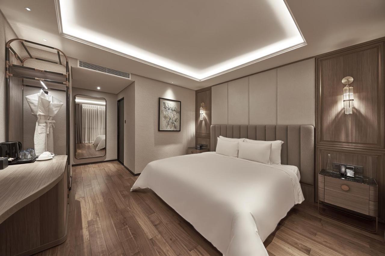 ホテル La Siesta Premium Saigon ホーチミン市 エクステリア 写真 Deluxe Room